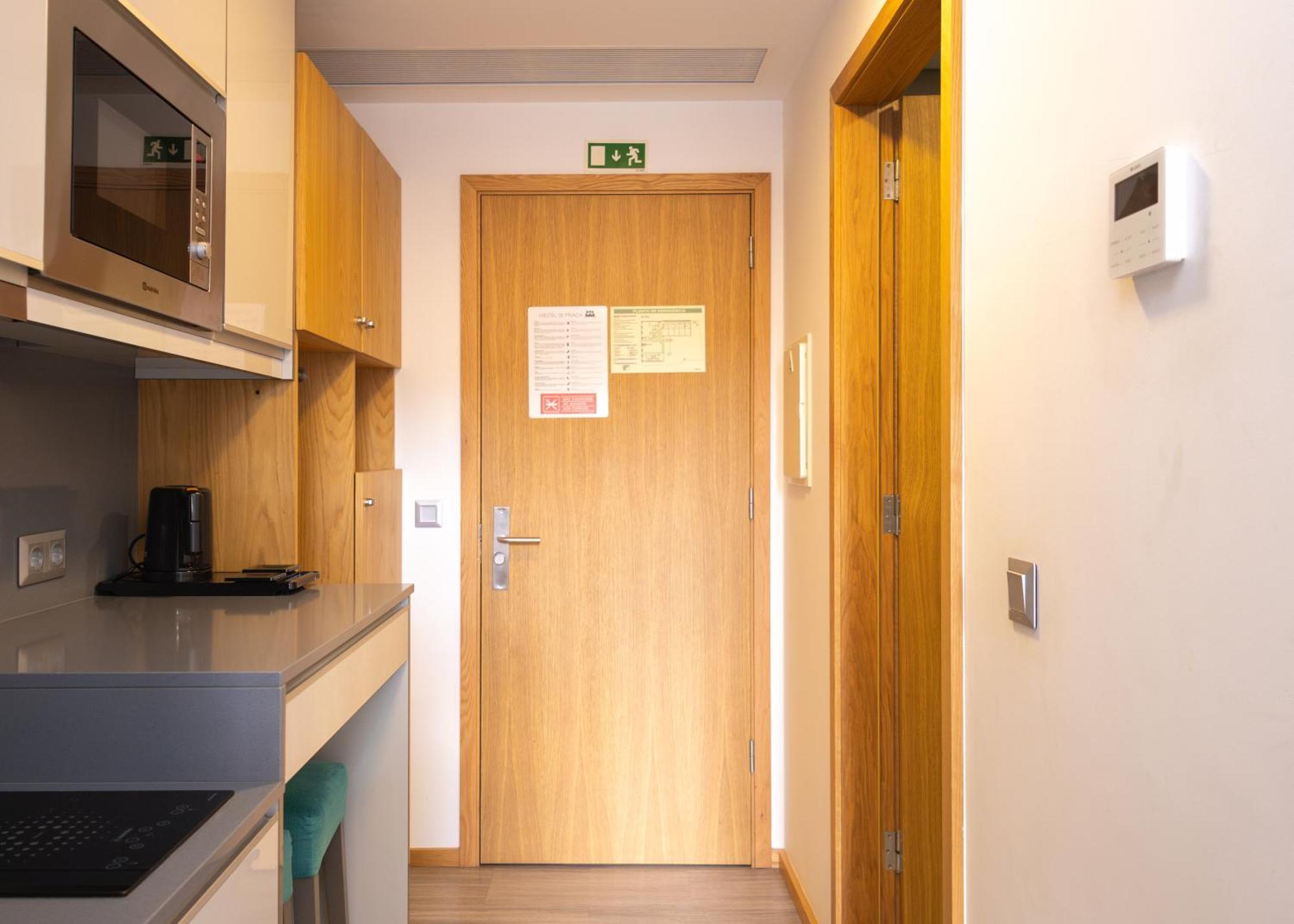Da Praca Hostel Santa Maria da Feira Ngoại thất bức ảnh